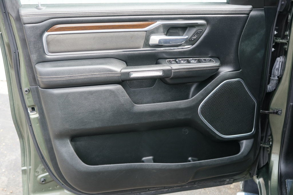 2021 RAM 1500 Laramie Crew Cab 4x4 5'7' Box