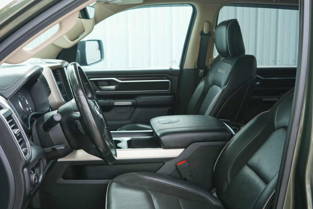 2021 RAM 1500 Laramie Crew Cab 4x4 5'7' Box