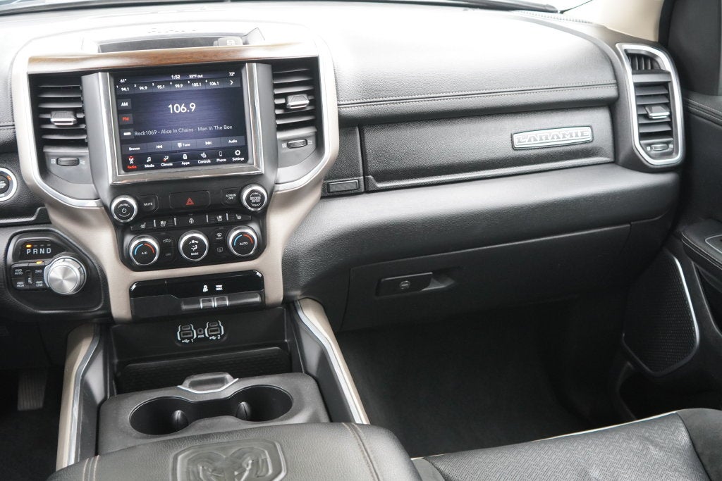 2021 RAM 1500 Laramie Crew Cab 4x4 5'7' Box