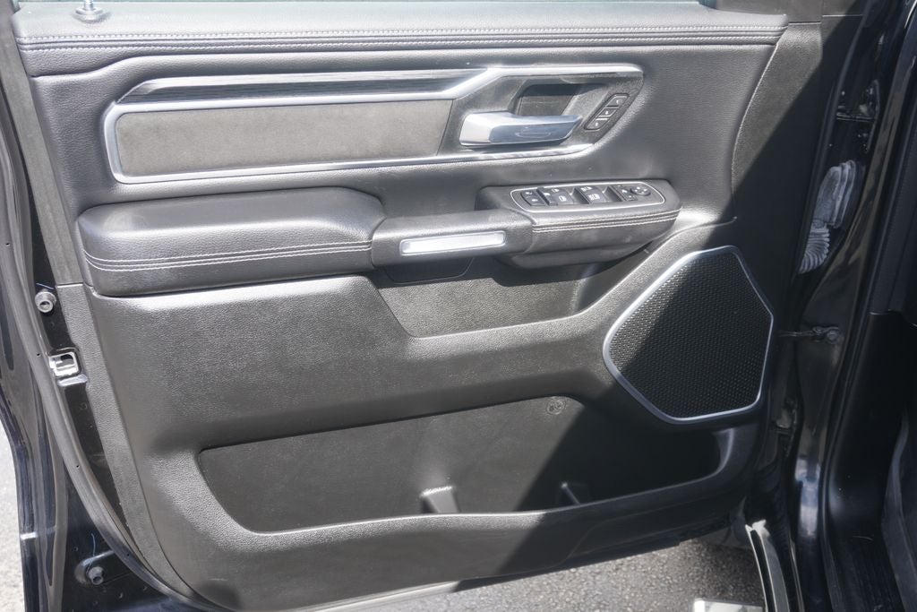 2023 RAM 1500 Laramie Crew Cab 4x4 5'7' Box