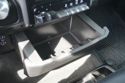 2023 RAM 1500 Laramie Crew Cab 4x4 5'7' Box