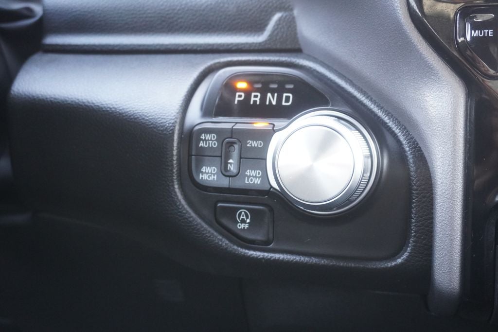 2023 RAM 1500 Laramie Crew Cab 4x4 5'7' Box