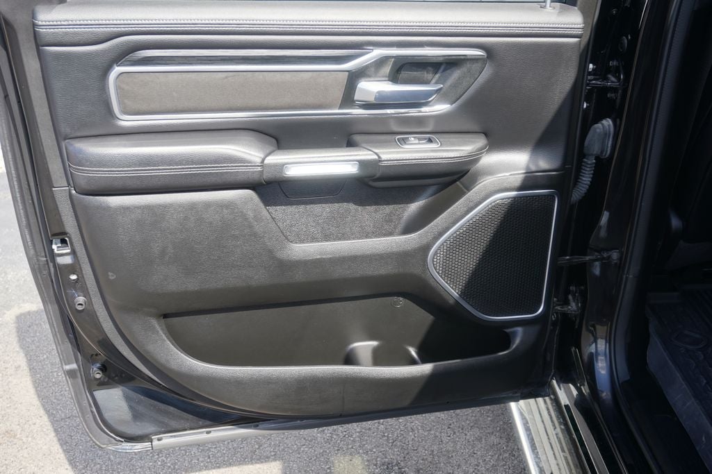 2023 RAM 1500 Laramie Crew Cab 4x4 5'7' Box