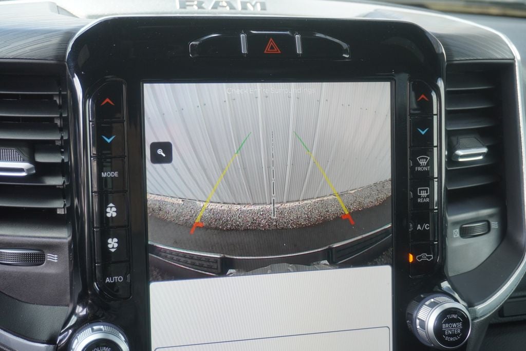 2023 RAM 1500 Laramie Crew Cab 4x4 5'7' Box