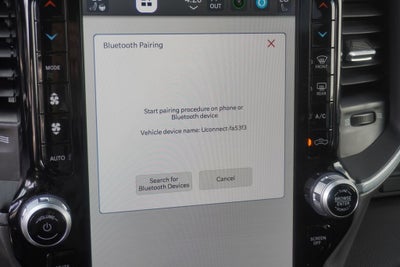 2023 RAM 1500 Laramie Crew Cab 4x4 5'7' Box