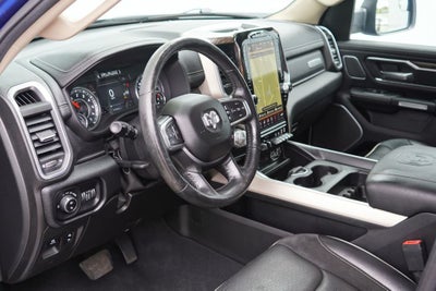 2019 RAM 1500 Laramie Crew Cab 4x4 6'4' Box
