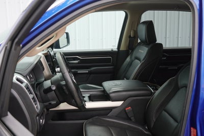 2019 RAM 1500 Laramie Crew Cab 4x4 6'4' Box