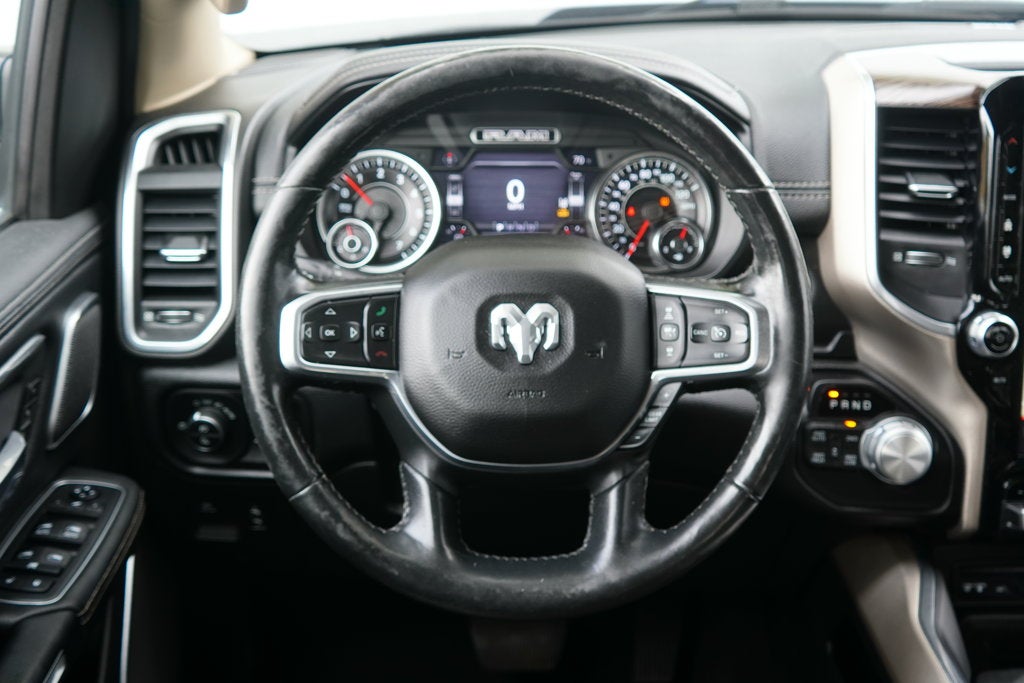 2019 RAM 1500 Laramie Crew Cab 4x4 6'4' Box