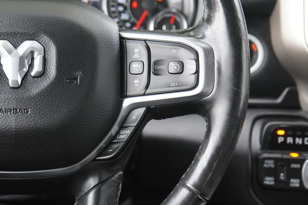 2019 RAM 1500 Laramie Crew Cab 4x4 6'4' Box