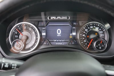2019 RAM 1500 Laramie Crew Cab 4x4 6'4' Box