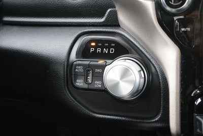 2019 RAM 1500 Laramie Crew Cab 4x4 6'4' Box