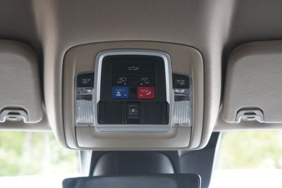 2019 RAM 1500 Laramie Crew Cab 4x4 6'4' Box