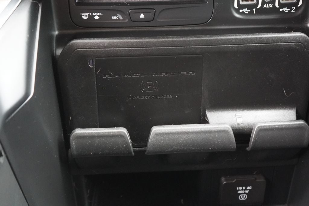 2019 RAM 1500 Laramie Crew Cab 4x4 6'4' Box