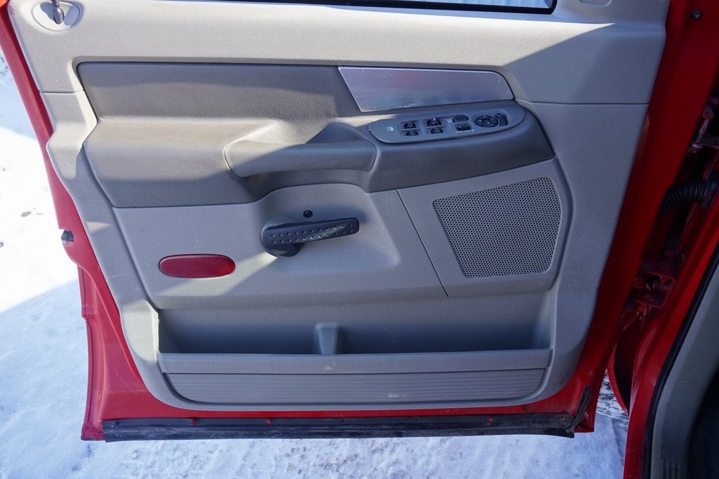 2007 Dodge Ram 1500 SLT/TRX4 Off Road/Sport