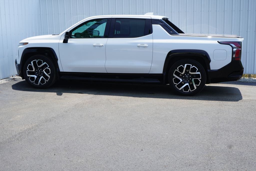 2024 Chevrolet Silverado EV RST
