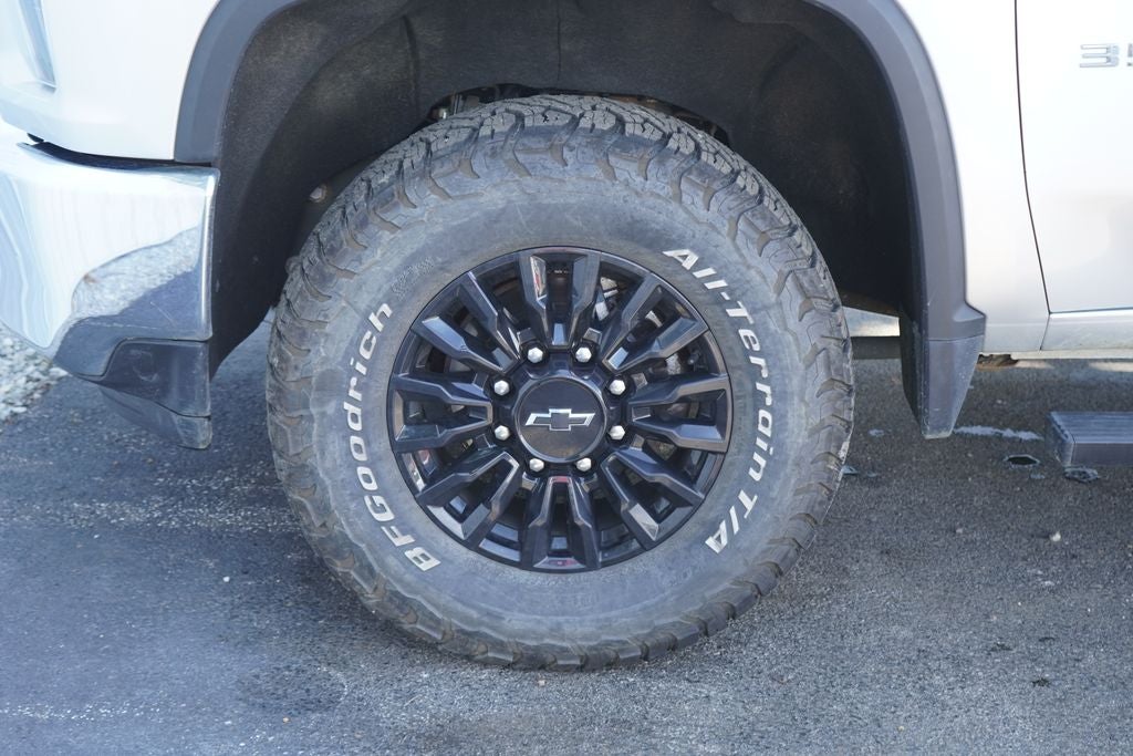 2022 Chevrolet Silverado 3500HD 4WD Crew Cab Long Bed LT