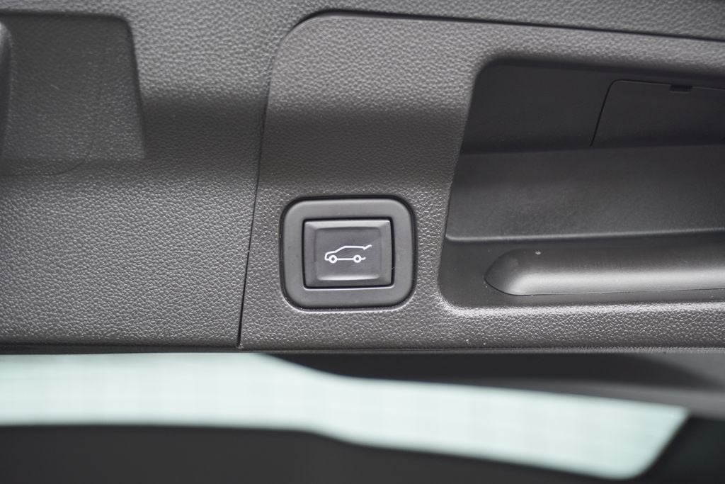 2023 GMC Acadia AWD AT4