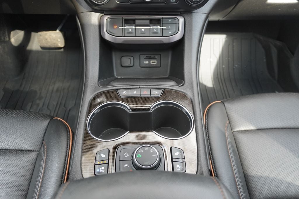 2023 GMC Acadia AWD AT4