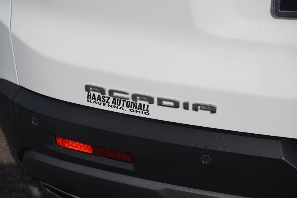 2023 GMC Acadia AWD AT4