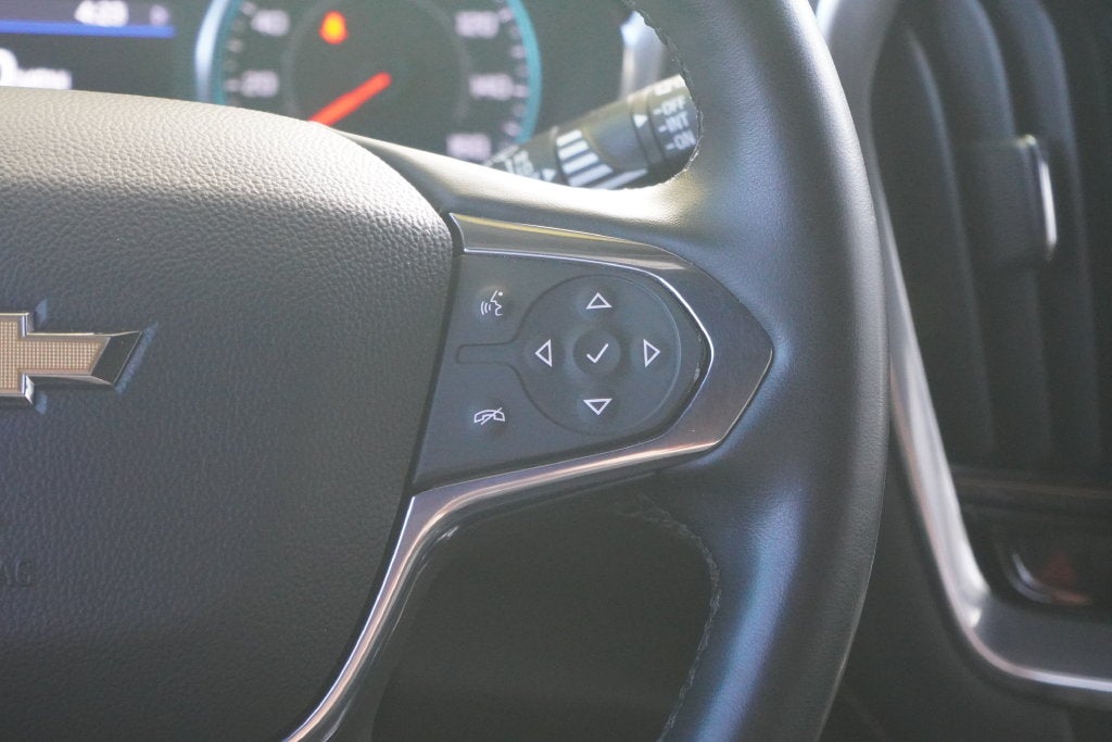 2023 Chevrolet Traverse AWD LT Leather