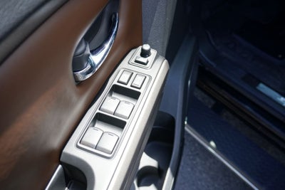 2023 Nissan TITAN Crew Cab Platinum Reserve 4x4