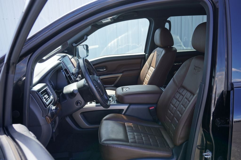 2023 Nissan TITAN Crew Cab Platinum Reserve 4x4