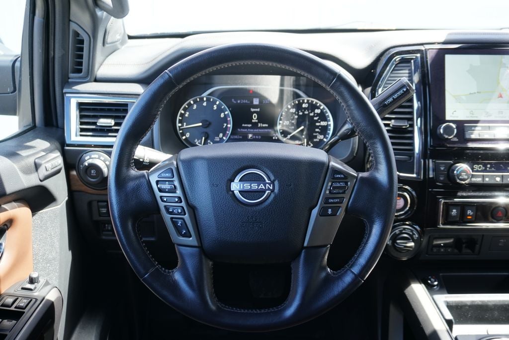 2023 Nissan TITAN Crew Cab Platinum Reserve 4x4