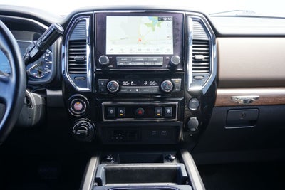 2023 Nissan TITAN Crew Cab Platinum Reserve 4x4