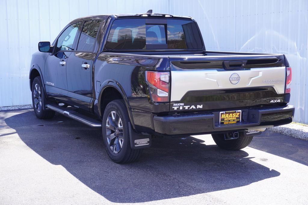 2023 Nissan TITAN Crew Cab Platinum Reserve 4x4