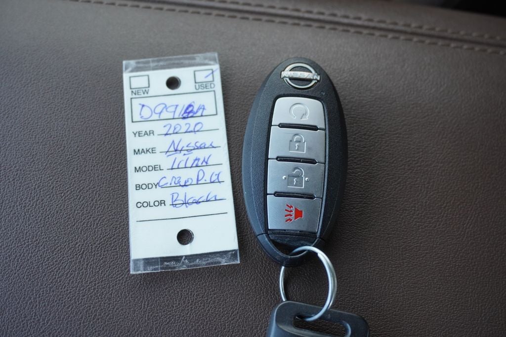 2023 Nissan TITAN Crew Cab Platinum Reserve 4x4