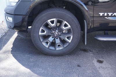 2023 Nissan TITAN Crew Cab Platinum Reserve 4x4