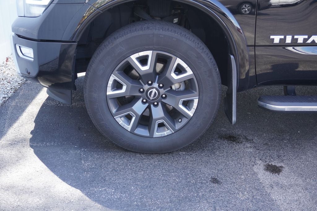 2023 Nissan TITAN Crew Cab Platinum Reserve 4x4