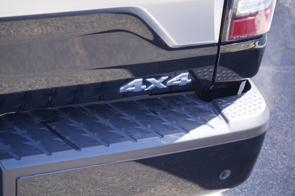 2023 Nissan TITAN Crew Cab Platinum Reserve 4x4