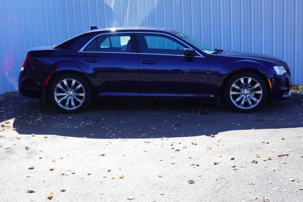 Used 2017 Chrysler 300 Limited with VIN 2C3CCAAG6HH624161 for sale in Ravenna, OH