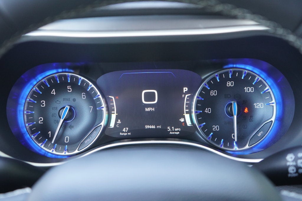 2025 Chrysler Pacifica Select