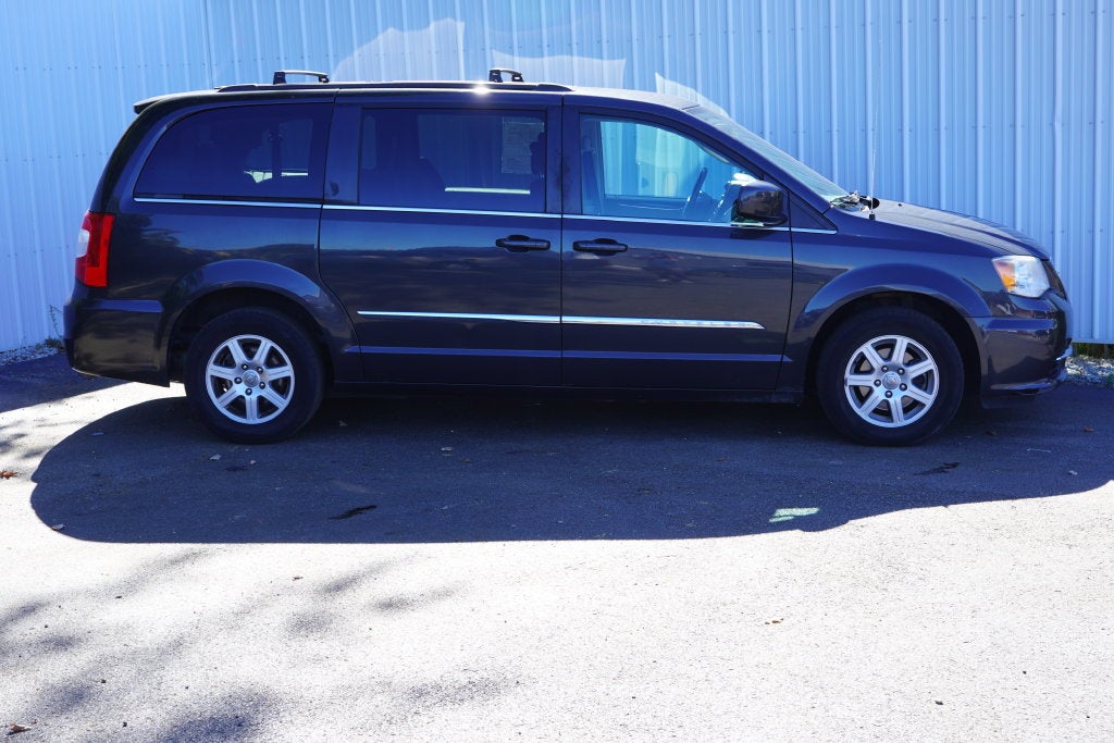 Used 2012 Chrysler Town & Country Touring with VIN 2C4RC1BG8CR330820 for sale in Ravenna, OH