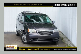 2016 Chrysler Town &amp; Country Touring-L Anniversary Edition