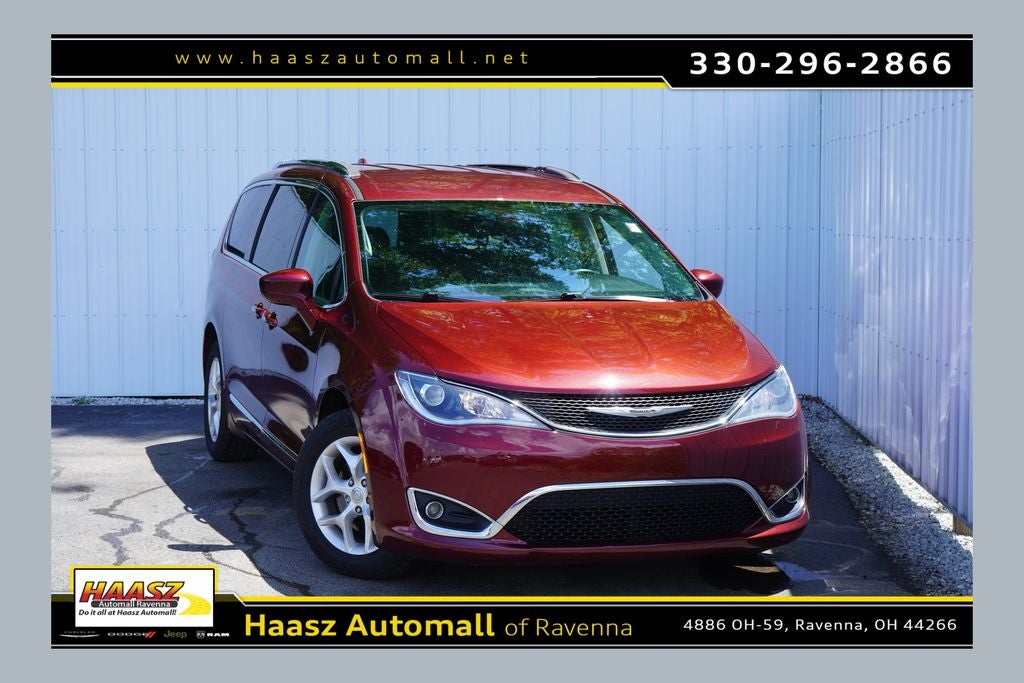 2017 Chrysler Pacifica Touring-L Plus