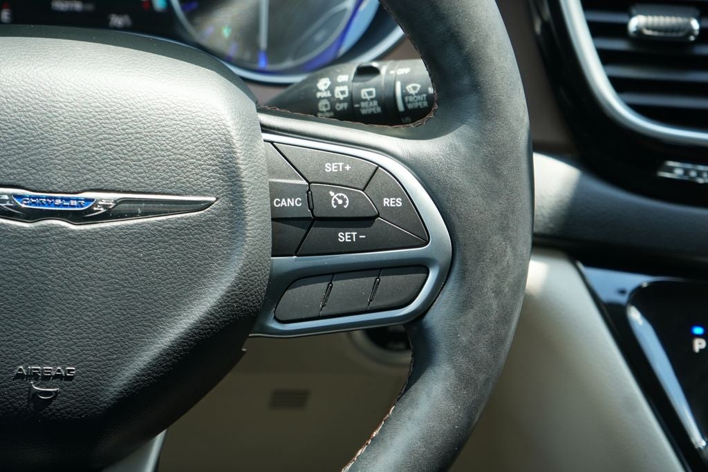 2017 Chrysler Pacifica Touring-L Plus