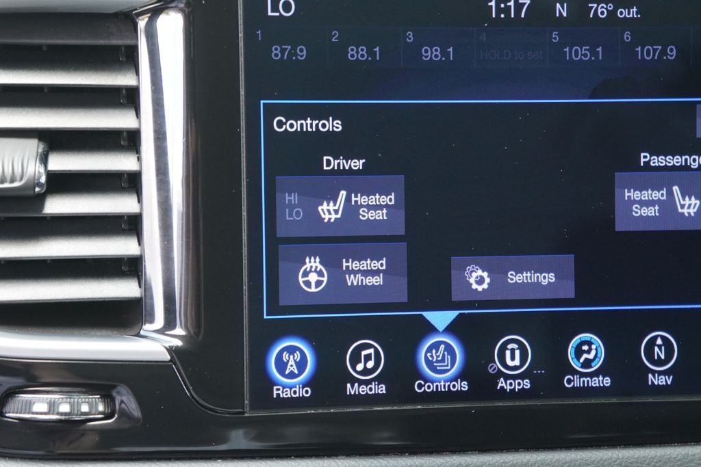2017 Chrysler Pacifica Touring-L Plus