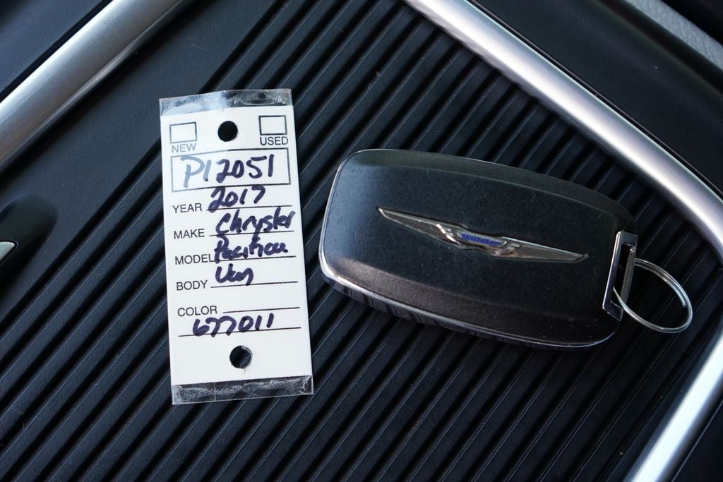 2017 Chrysler Pacifica Touring-L Plus