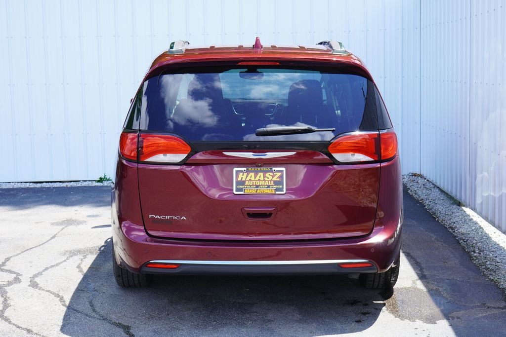 2017 Chrysler Pacifica Touring-L Plus