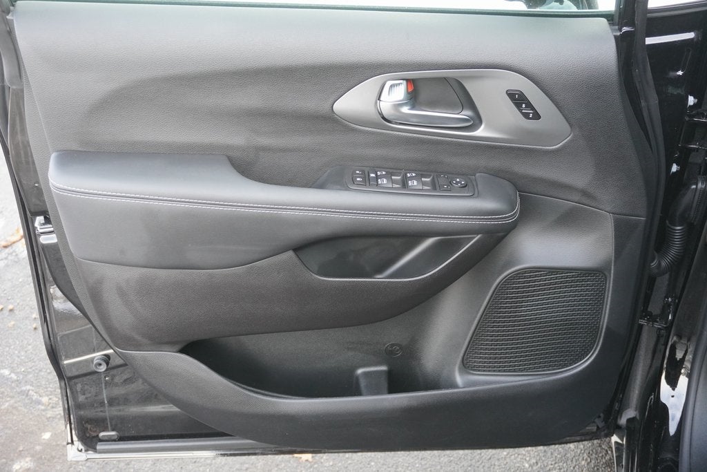 2026 Chrysler Pacifica PACIFICA SELECT AWD