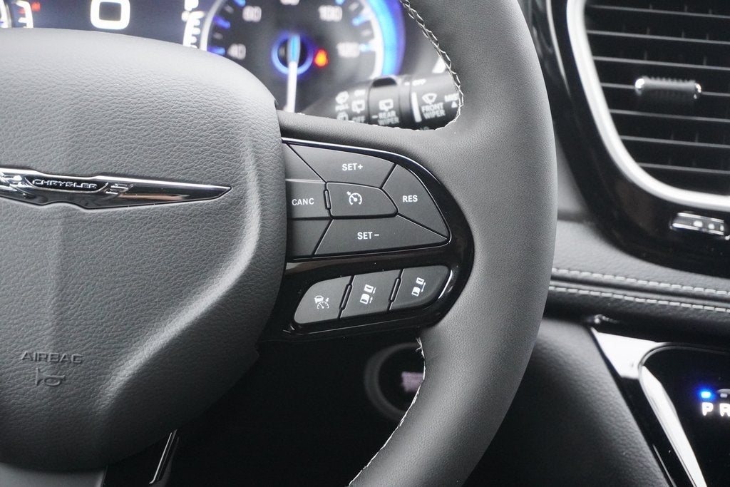 2026 Chrysler Pacifica PACIFICA SELECT AWD