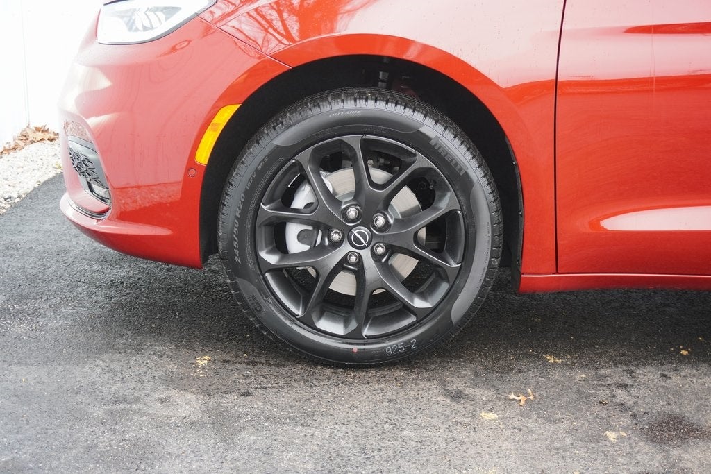 2026 Chrysler Pacifica PACIFICA SELECT AWD