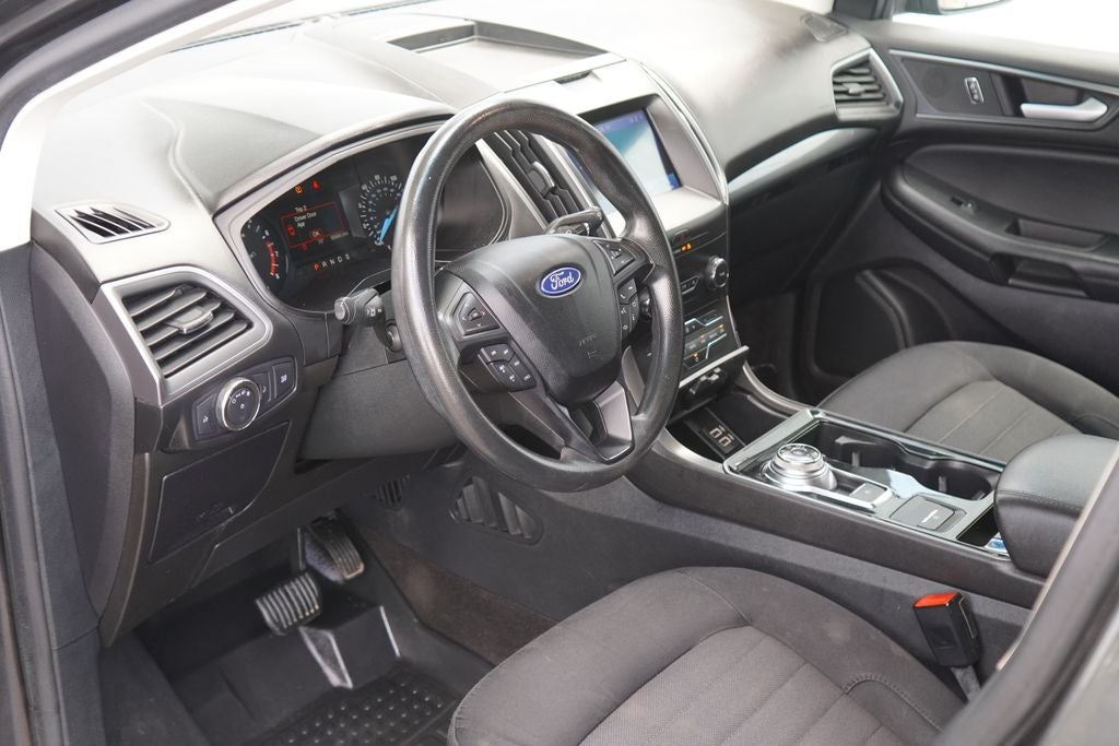 2020 Ford Edge SE