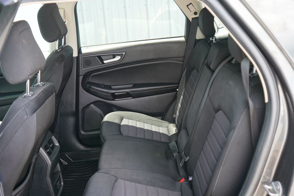 2020 Ford Edge SE