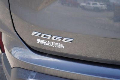 2020 Ford Edge SE