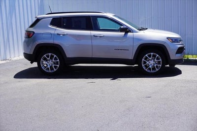 2022 Jeep Compass Latitude Lux 4x4