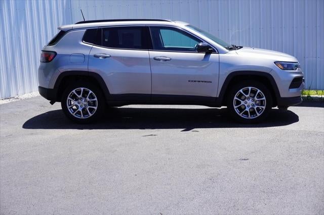2022 Jeep Compass Latitude Lux 4x4
